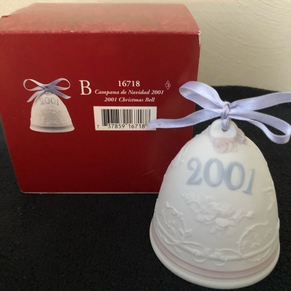 Lladro 2001 Christmas Bell, New in Box
